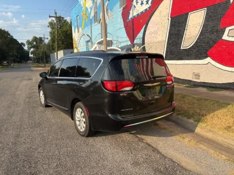 More photos of 2017 Chrysler Pacifica Touring L at D3 Auto Sales - Des Arc, AR, AR