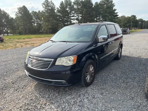 Photos of 2011 Chrysler Town & Country Limited for sale in Des Arc, AR at D3 Auto Sales - Des Arc, AR