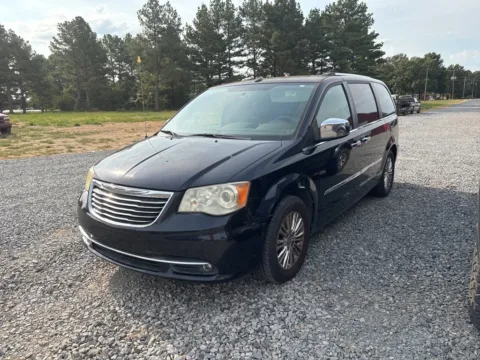 Another view of 2011 Chrysler Town & Country Limited for sale in Des Arc, AR at D3 Auto Sales - Des Arc, AR