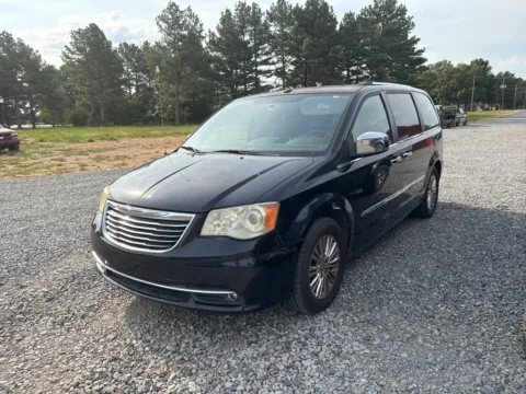 More photos of 2011 Chrysler Town & Country Limited at D3 Auto Sales - Des Arc, AR, AR