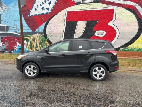 Another view of 2015 Ford Escape SE for sale in Des Arc, AR at D3 Auto Sales - Des Arc, AR