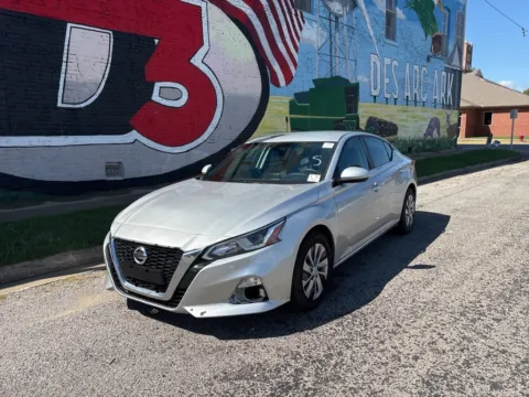Photos of 2020 Nissan Altima 2.5 S for sale in Des Arc, AR at D3 Auto Sales - Des Arc, AR