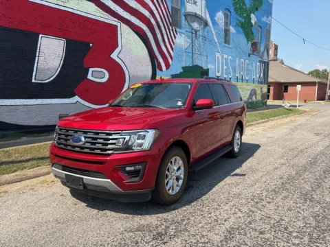 Photos of 2021 Ford Expedition XLT for sale in Des Arc, AR at D3 Auto Sales - Des Arc, AR
