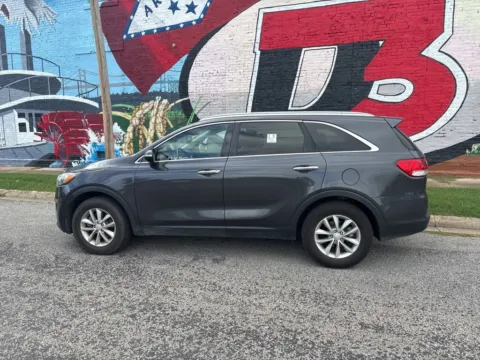 Another view of 2017 Kia Sorento LX for sale in Des Arc, AR at D3 Auto Sales - Des Arc, AR