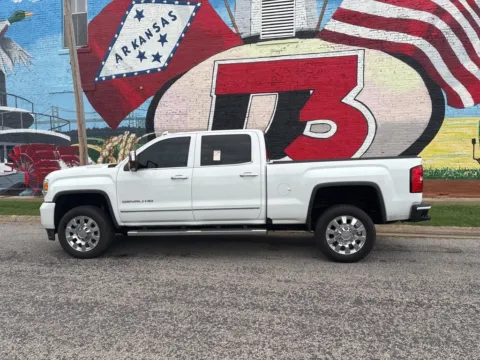 Another view of 2019 GMC Sierra 2500HD Denali for sale in Des Arc, AR at D3 Auto Sales - Des Arc, AR