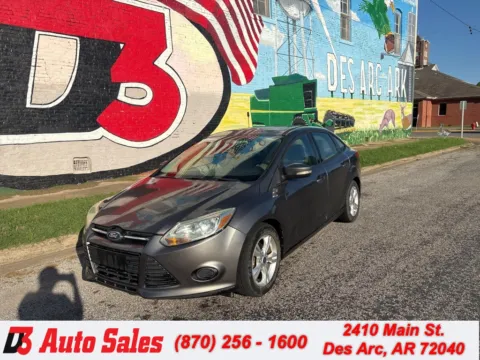 Gray 2014 Ford Focus SE for sale in Des Arc, AR