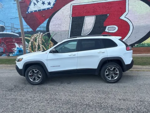 Another view of 2019 Jeep Cherokee Trailhawk for sale in Des Arc, AR at D3 Auto Sales - Des Arc, AR