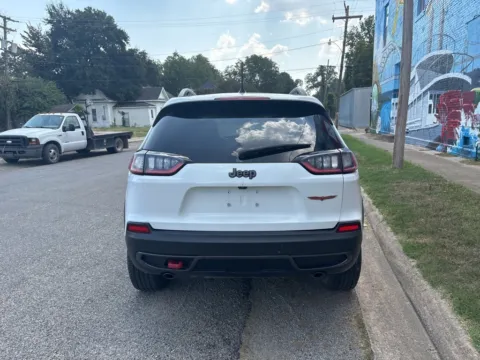 More photos of 2019 Jeep Cherokee Trailhawk at D3 Auto Sales - Des Arc, AR, AR