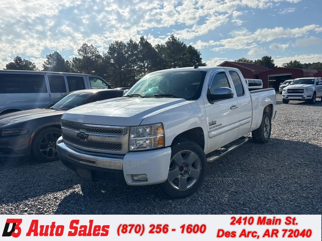 White 2011 Chevrolet Silverado 1500 LT for sale in Des Arc, AR