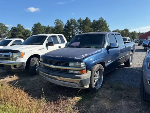 Photos of 2000 Chevrolet Silverado 1500 LS for sale in Des Arc, AR at D3 Auto Sales - Des Arc, AR