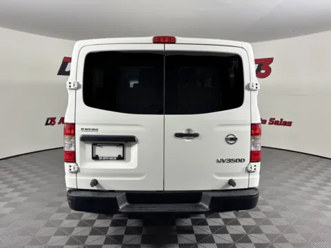 More photos of 2018 Nissan NV Passenger S at D3 Auto Sales - Des Arc, AR, AR