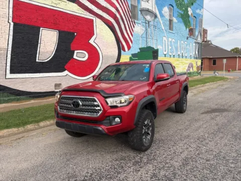 Photos of 2017 Toyota Tacoma SR5 for sale in Des Arc, AR at D3 Auto Sales - Des Arc, AR