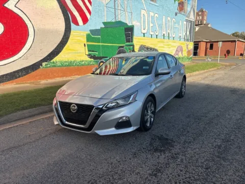 Photos of 2021 Nissan Altima 2.5 S for sale in Des Arc, AR at D3 Auto Sales - Des Arc, AR