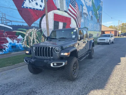 Photos of 2021 Jeep Gladiator Sport for sale in Des Arc, AR at D3 Auto Sales - Des Arc, AR