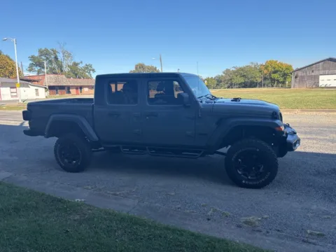 More photos of 2021 Jeep Gladiator Sport at D3 Auto Sales - Des Arc, AR, AR
