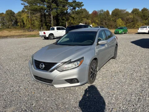 Photos of 2018 Nissan Altima 2.5 SV for sale in Des Arc, AR at D3 Auto Sales - Des Arc, AR