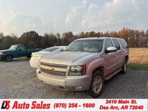 Silver 2007 Chevrolet Suburban 1500 LT for sale in Des Arc, AR