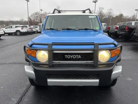 Photos of 2007 Toyota FJ Cruiser for sale in Danville, VA at Blackwell Chrysler Dodge Jeep Ram Fiat Kia