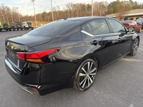 More photos of 2020 Nissan Altima 2.5 SR at Blackwell Chrysler Dodge Jeep Ram Fiat Kia, VA