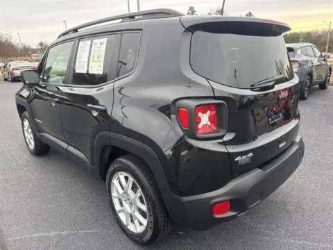 More photos of 2020 Jeep Renegade Latitude at Blackwell Chrysler Dodge Jeep Ram Fiat Kia, VA