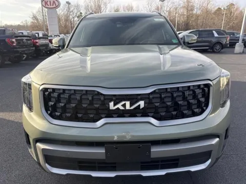 Photos of 2023 Kia Telluride EX for sale in Danville, VA at Blackwell Chrysler Dodge Jeep Ram Fiat Kia