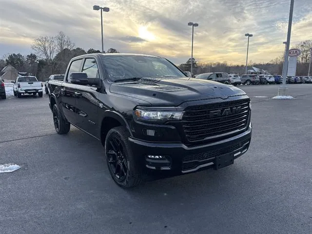 2026 Ram 1500 Laramie Crew Cab 4x4 5'7" Box