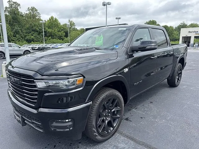 2026 RAM 1500 Laramie - Photo 3