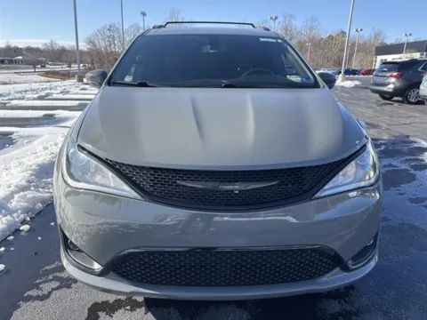 Photos of 2020 Chrysler Pacifica Touring L for sale in Danville, VA at Blackwell Chrysler Dodge Jeep Ram Fiat Kia