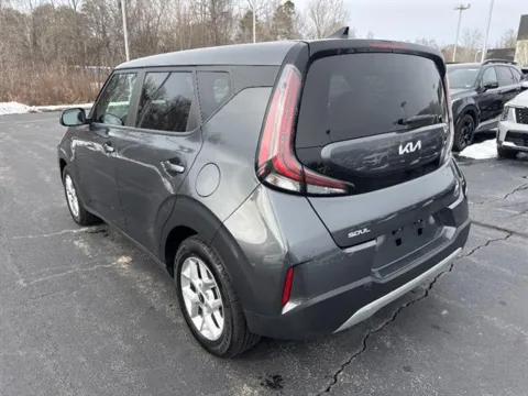 More photos of 2023 Kia Soul LX at Blackwell Chrysler Dodge Jeep Ram Fiat Kia, VA