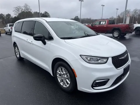 White 2026 Chrysler Pacifica Select for sale in Danville, VA