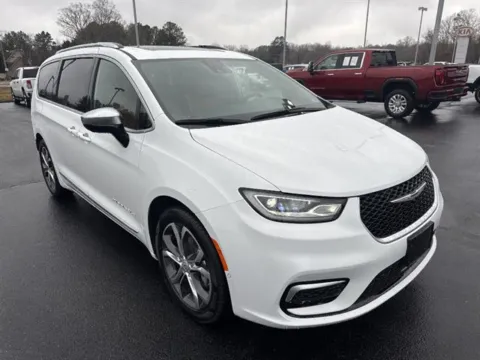 White 2026 Chrysler Pacifica Pinnacle for sale in Danville, VA