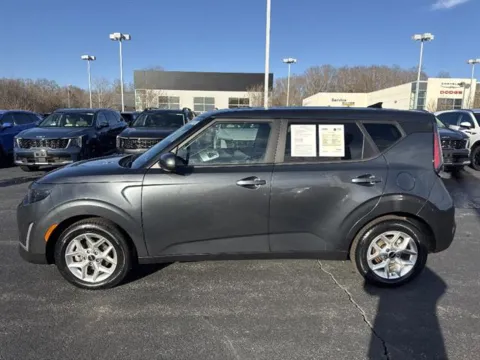 More photos of 2023 Kia Soul LX at Blackwell Chrysler Dodge Jeep Ram Fiat Kia, VA