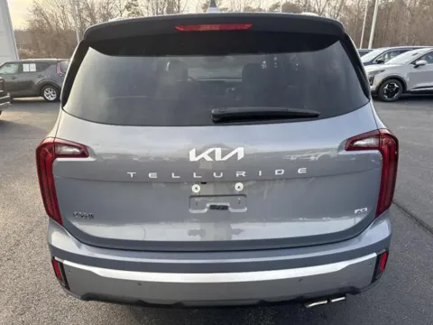 More photos of 2023 Kia Telluride S at Blackwell Chrysler Dodge Jeep Ram Fiat Kia, VA