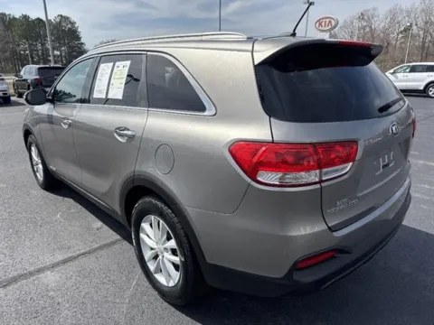 More photos of 2016 Kia Sorento LX Plus V6 at Blackwell Chrysler Dodge Jeep Ram Fiat Kia, VA