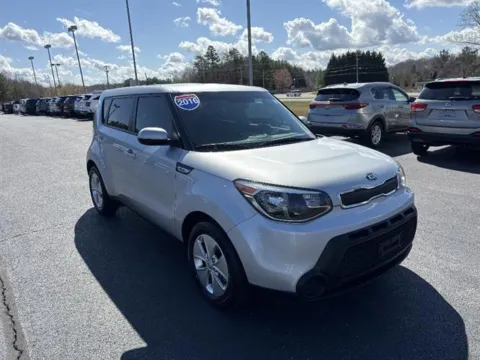 Silver 2016 Kia Soul LX 4dr Crossover 6A for sale in Danville, VA