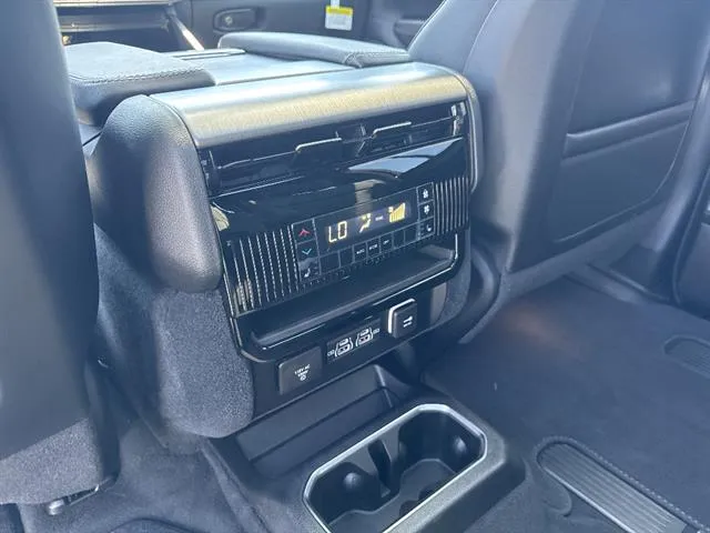 2026 Jeep Grand Wagoneer Limited Altitude - Photo 18