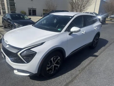 White 2024 Kia Sportage EX for sale in Danville, VA