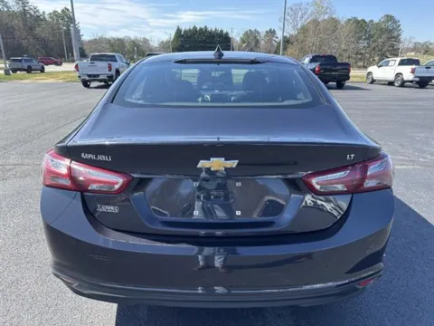 More photos of 2022 Chevrolet Malibu LT at Blackwell Chrysler Dodge Jeep Ram Fiat Kia, VA