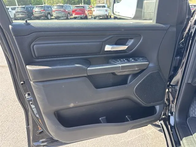 2026 RAM 1500 Express - Photo 7