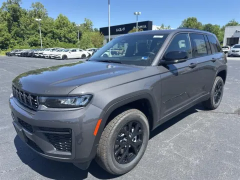 Another view of 2026 Jeep Grand Cherokee Altitude 4x4 for sale in Danville, VA at Blackwell Chrysler Dodge Jeep Ram Fiat Kia