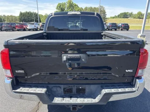More photos of 2017 Toyota Tacoma TRD Off-Road at Blackwell Chrysler Dodge Jeep Ram Fiat Kia, VA