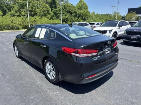 More photos of 2017 Kia Optima LX at Blackwell Chrysler Dodge Jeep Ram Fiat Kia, VA