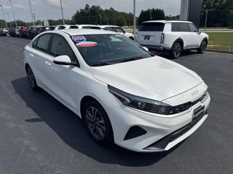 White 2024 Kia Forte LXS for sale in Danville, VA