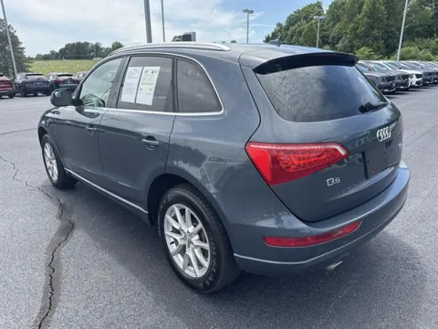More photos of 2010 Audi Q5 3.2 quattro Premium at Blackwell Chrysler Dodge Jeep Ram Fiat Kia, VA