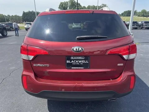More photos of 2015 Kia Sorento LX at Blackwell Chrysler Dodge Jeep Ram Fiat Kia, VA