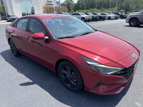 Red 2023 Hyundai Elantra SEL for sale in Danville, VA