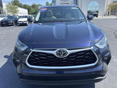 Photos of 2021 Toyota Highlander XLE for sale in Danville, VA at Blackwell Chrysler Dodge Jeep Ram Fiat Kia