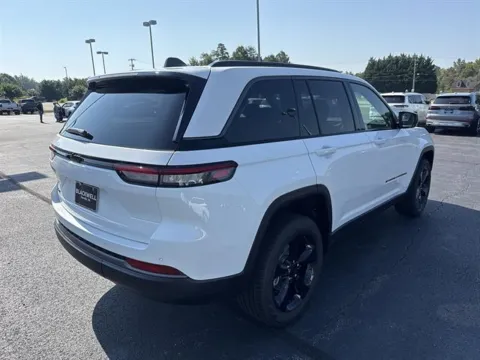 More photos of 2026 Jeep Grand Cherokee Limited 4x4 at Blackwell Chrysler Dodge Jeep Ram Fiat Kia, VA