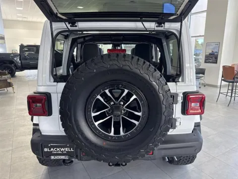 More photos of 2027 Jeep Wrangler Moab 392 at Blackwell Chrysler Dodge Jeep Ram Fiat Kia, VA