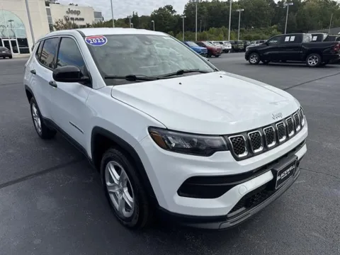White 2023 Jeep Compass Sport for sale in Danville, VA